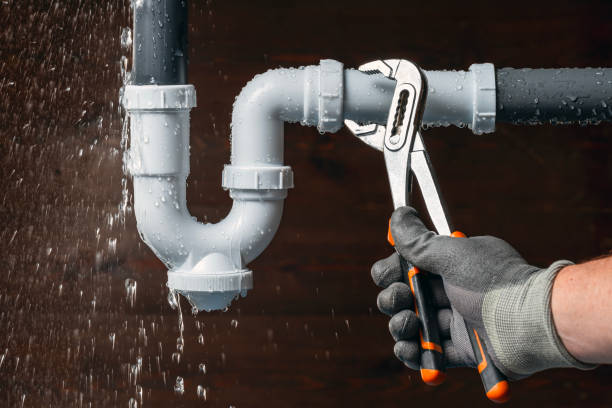 Professional Water Heater Replacement technician working in Baldwin, MD